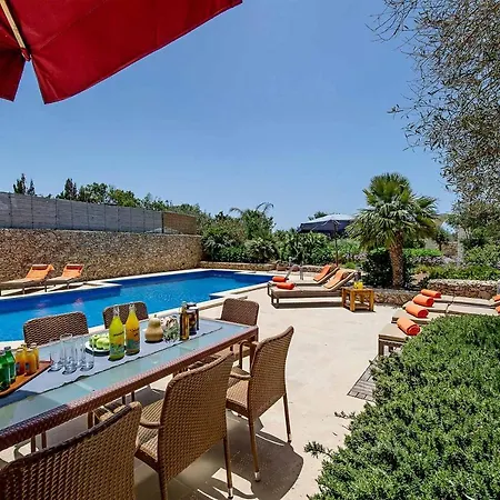 בית כפרי The Olives *