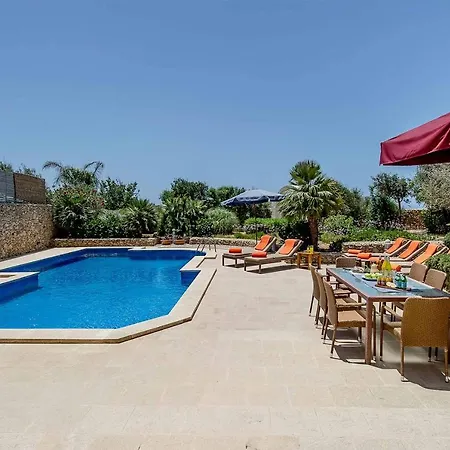 The Olives בית כפרי *